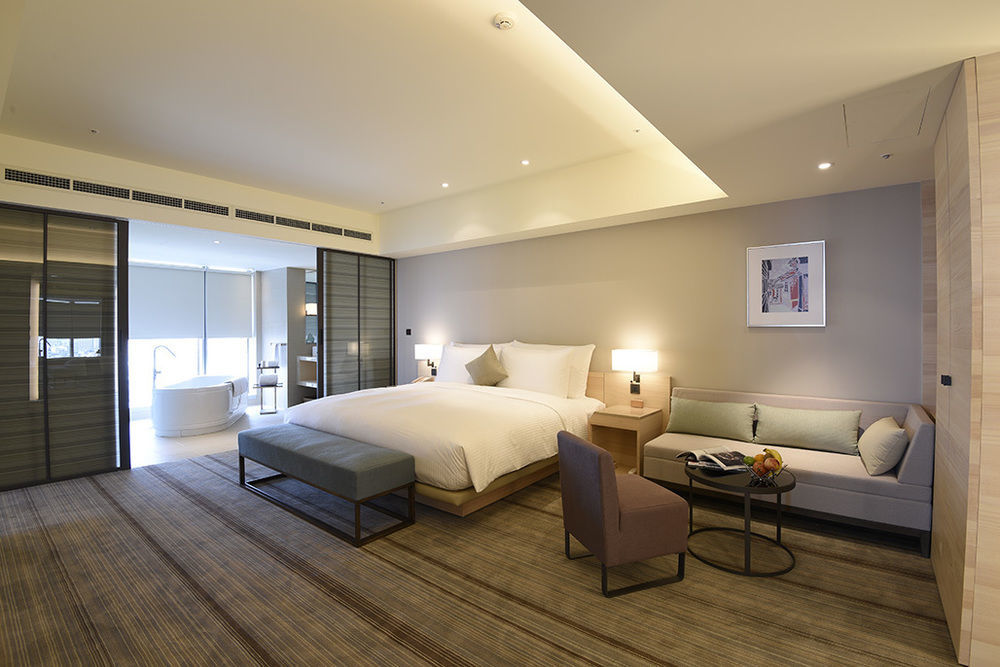 Hotel Cozzi Ximen Тайнан Екстериор снимка