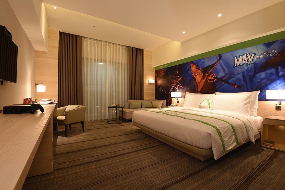 Hotel Cozzi Ximen Тайнан Екстериор снимка